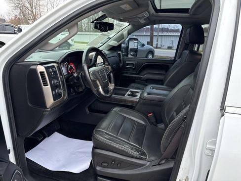 Used 2016 GMC Sierra 2500 Denali w/ Suspension Package, Off-Road image 28