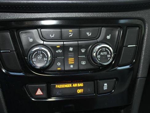 Used 2018 Buick Encore Essence image 35