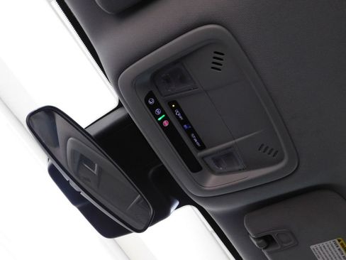 Used 2023 Chevrolet Malibu LT FWD image 49
