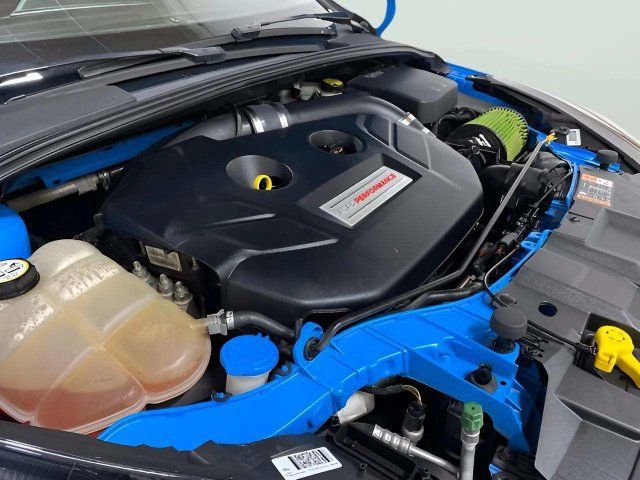 Used 2017 Ford Focus RS AWD/4WD image 11