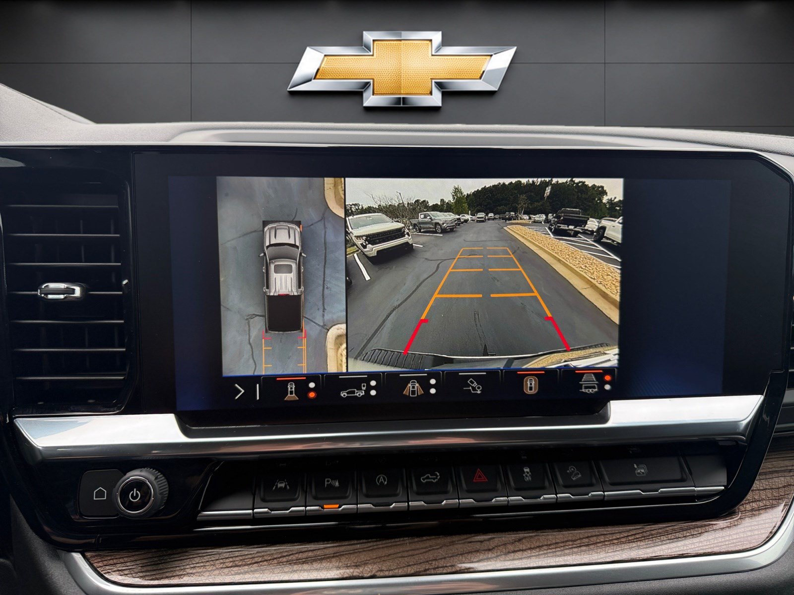 New 2026 Chevrolet Silverado 1500 RST w/ Dark Appearance Package AWD/4WD image 29