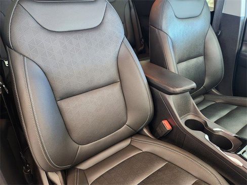 Used 2023 Chevrolet Bolt LT w/ Infotainment Package image 13