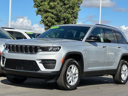 New 2025 Jeep Grand Cherokee Laredo X w/ Luxury Tech Group I image 8