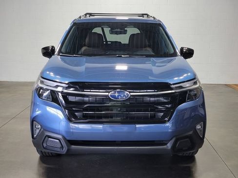 Certified 2025 Subaru Forester Touring AWD/4WD image 3