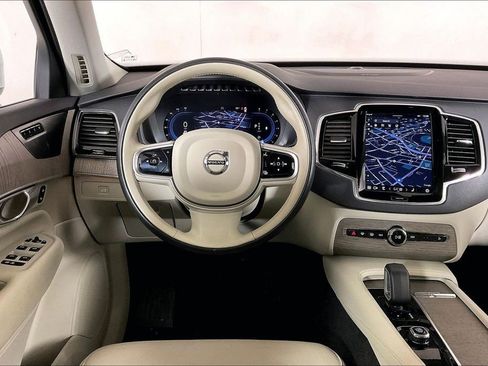 Used 2023 Volvo XC90 B6 Plus w/ Protection Package Premier AWD/4WD image 4