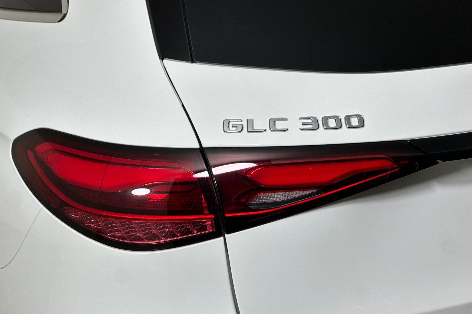 Used 2026 Mercedes-Benz GLC 300 image 26