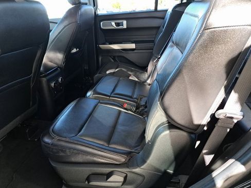 Certified 2021 Ford Explorer Limited w/ Equipment Group 301A image 23