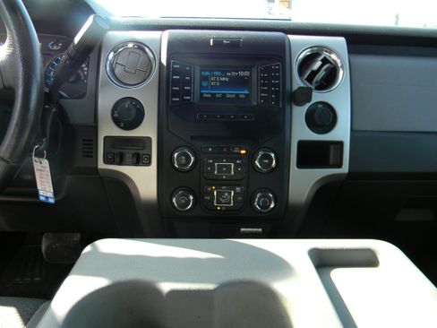 Used 2014 Ford F150 XLT w/ Equipment Group 302A Luxury AWD/4WD image 8