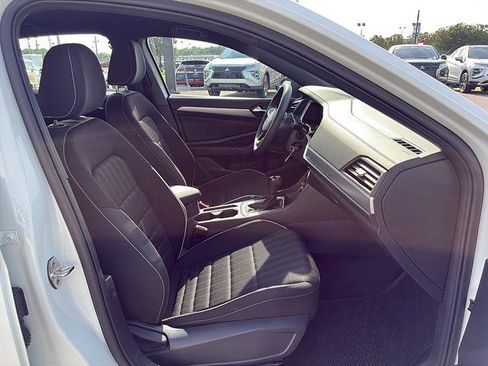 Used 2023 Volkswagen Jetta Sport FWD image 15