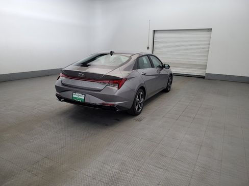Used 2023 Hyundai Elantra Limited FWD image 9