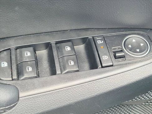 Used 2024 Kia Seltos S FWD image 8