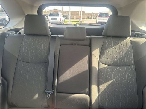 Used 2021 Toyota RAV4 XLE w/ Convenience Package AWD/4WD image 13