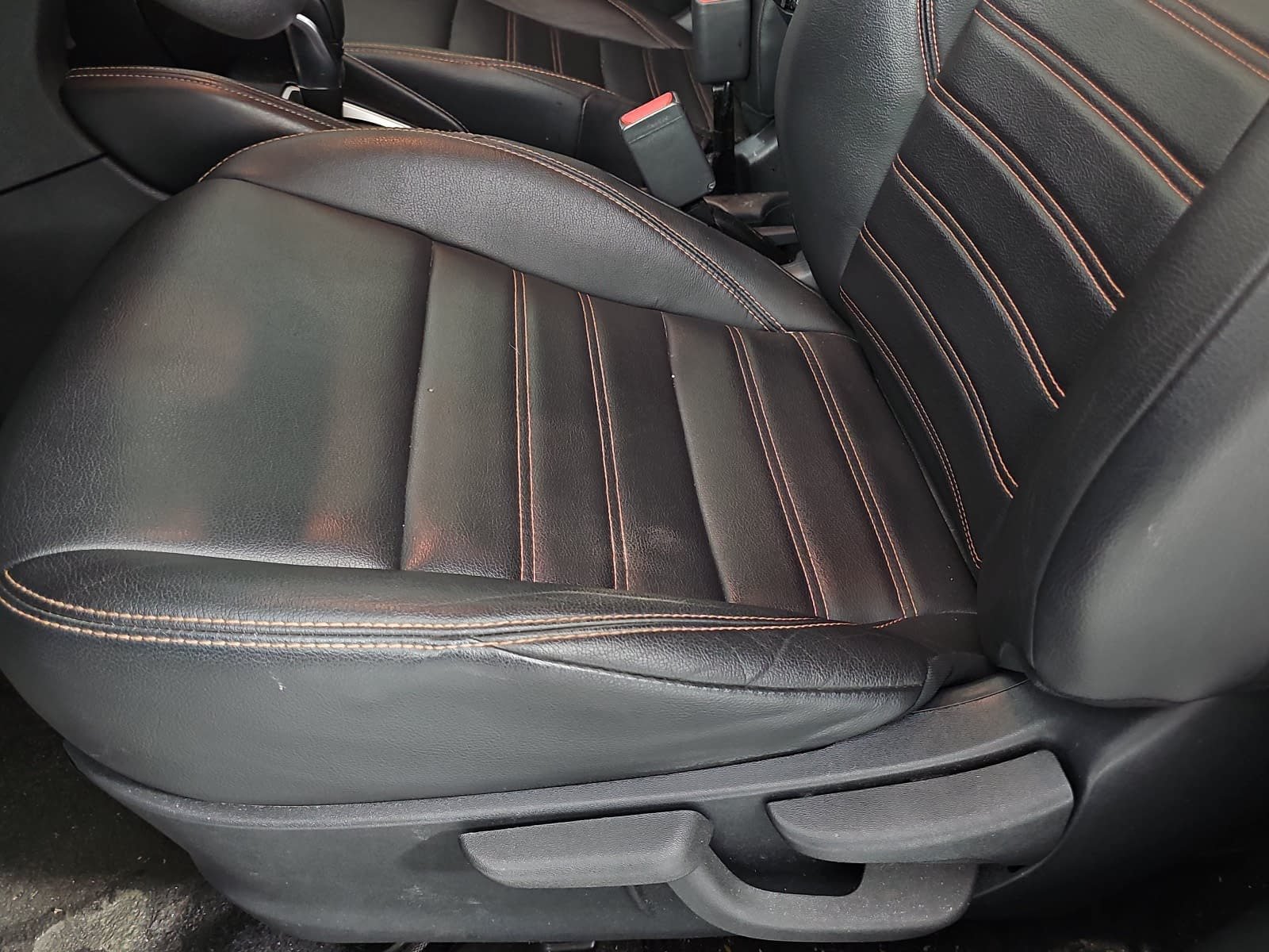 Used 2020 Nissan Kicks SR w/ SR Premium Package FWD image 25