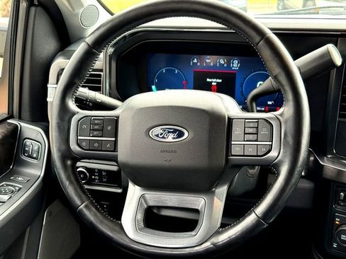 Certified 2023 Ford F250 Lariat w/ Chrome Package image 25