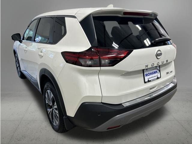Used 2023 Nissan Rogue SV AWD/4WD image 3