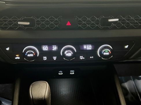 Used 2025 Honda Accord SE image 11