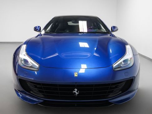 Used 2018 Ferrari GTC4Lusso image 13