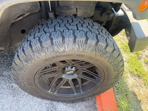 Used 2018 Jeep Wrangler Unlimited Sport S AWD/4WD image 13