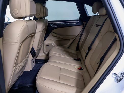 Used 2026 Porsche Macan S image 9