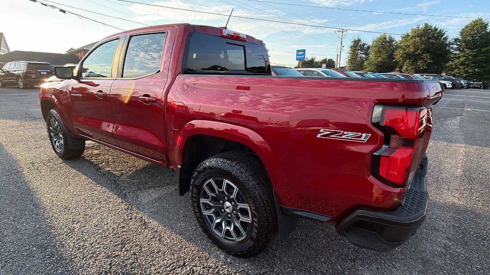 Used 2024 Chevrolet Colorado Z71 w/ Z71 Convenience Package 2 AWD/4WD image 9