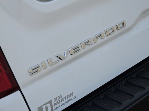Used 2023 Chevrolet Silverado 1500 Custom Trail Boss AWD/4WD image 15