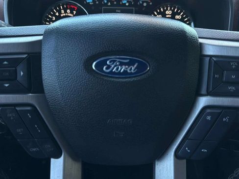 Used 2018 Ford F150 Platinum w/ Equipment Group 701A Luxury AWD/4WD image 10