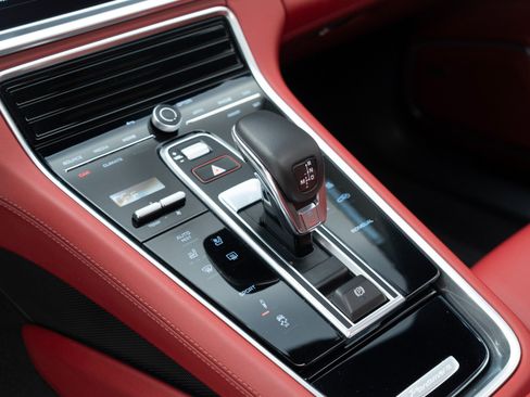 Certified 2023 Porsche Panamera Platinum Edition image 26