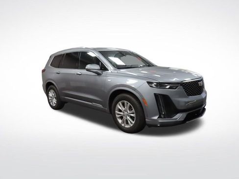 Used 2024 Cadillac XT6 Luxury FWD image 7