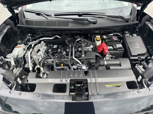 Used 2025 Nissan Kicks SR w/ SR Premium Package image 32