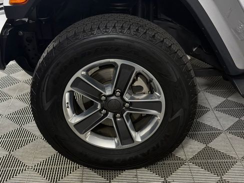 Certified 2021 Jeep Wrangler Unlimited Sahara image 13