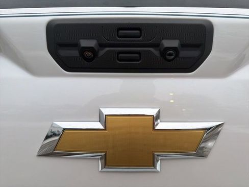 Certified 2023 Chevrolet Silverado 1500 High Country w/ Technology Package image 13