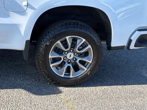 New 2026 Chevrolet Silverado 1500 RST AWD/4WD image 9