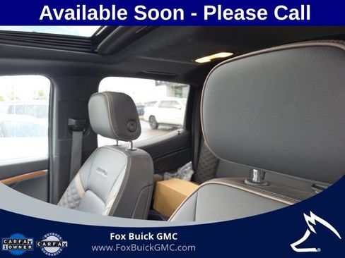 Used 2024 GMC Canyon Denali w/ LPO, Denali Black Edition AWD/4WD image 10