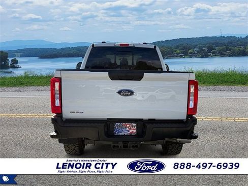 Used 2025 Ford F250 XL image 4
