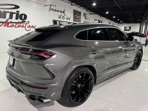 Used 2021 Lamborghini Urus image 7