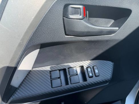 Used 2013 Toyota RAV4 LE image 19