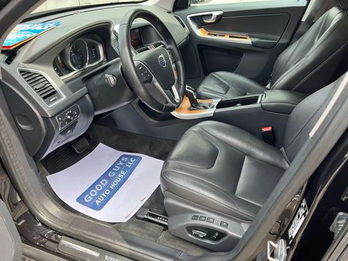 Used 2017 Volvo XC60 T5 Inscription w/ Preferred Option Package AWD/4WD image 7