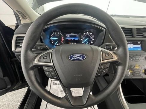 Used 2019 Ford Fusion S image 36