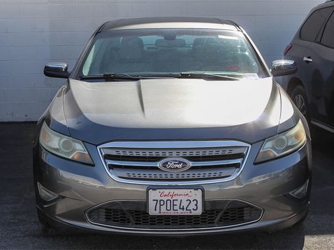 Used 2011 Ford Taurus Limited image 2