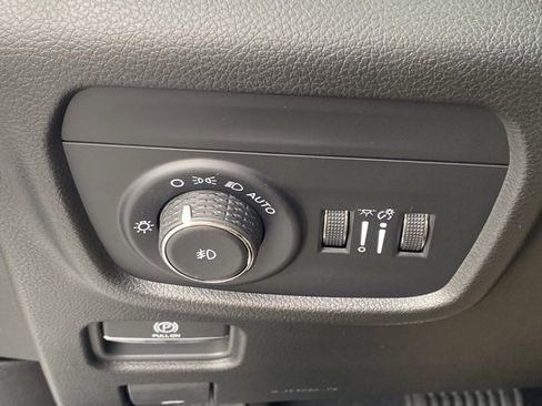 New 2025 Jeep Grand Cherokee Summit w/ Adv Protech Group IV image 27