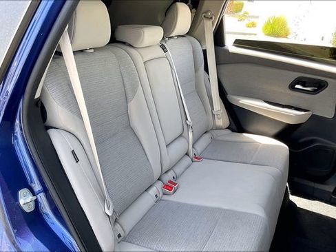 Used 2023 Nissan Rogue SV FWD image 26