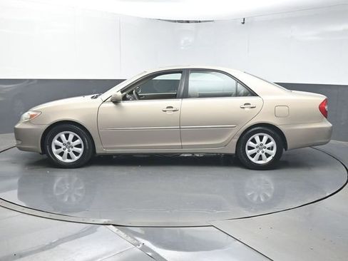 Used 2004 Toyota Camry XLE FWD image 5