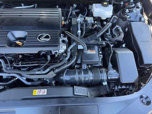 Used 2025 Lexus ES 300h w/ Premium Package FWD image 18