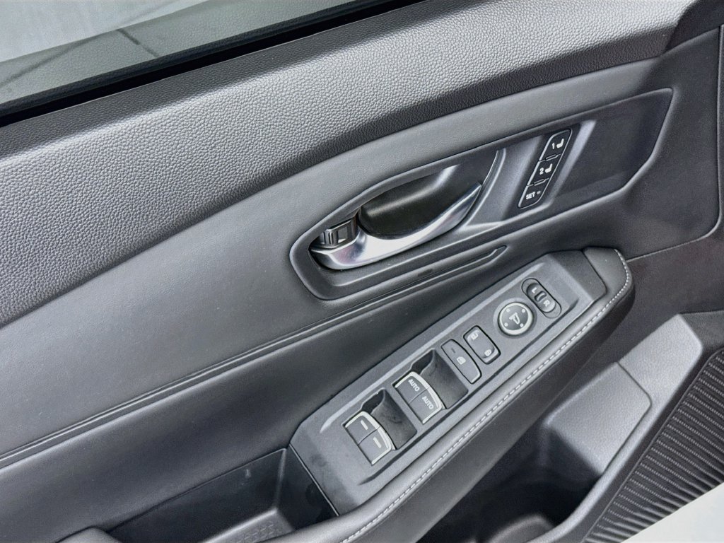 Used 2024 Honda Accord Sport image 21