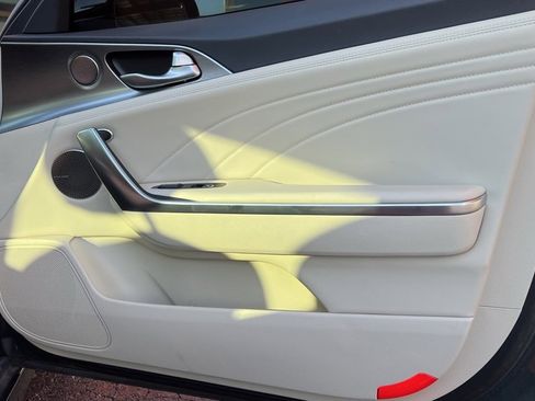 Used 2023 Kia Stinger GT2 image 21