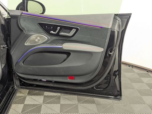 Used 2022 Mercedes-Benz EQS 580 4MATIC Sedan image 48