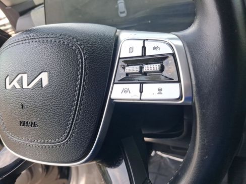 Used 2025 Kia Telluride S AWD/4WD image 12