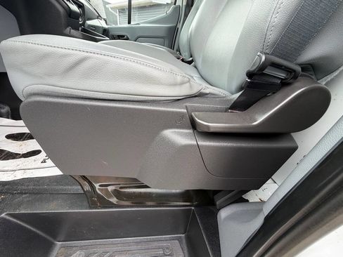 Used 2016 Ford Transit 150 130 Low Roof RWD image 13