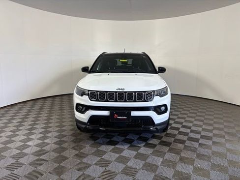 Used 2024 Jeep Compass Limited AWD/4WD image 2