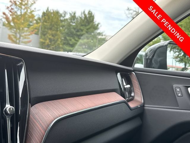 Certified 2024 Volvo XC60 B5 Plus w/ Protection Package Premier AWD/4WD image 18